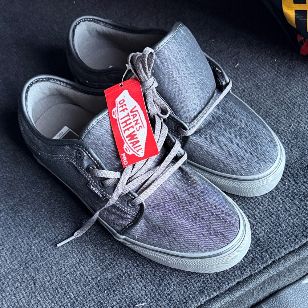 Men’s Vans brand new